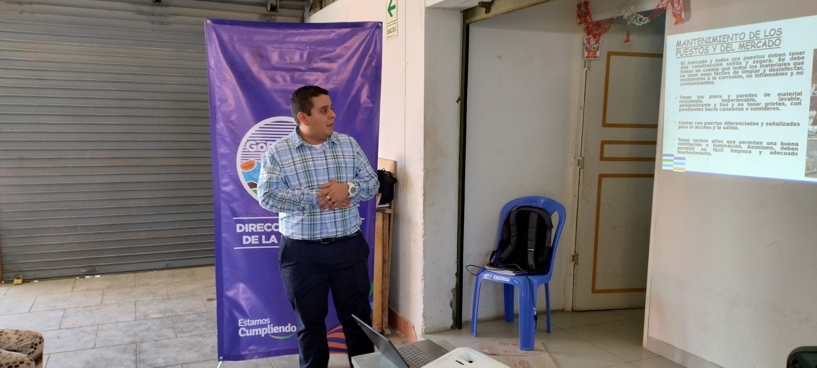 GORE capacita a comerciantes de cinco mercados de la región sobre calidad sanitaria e inocuidad de los alimentos