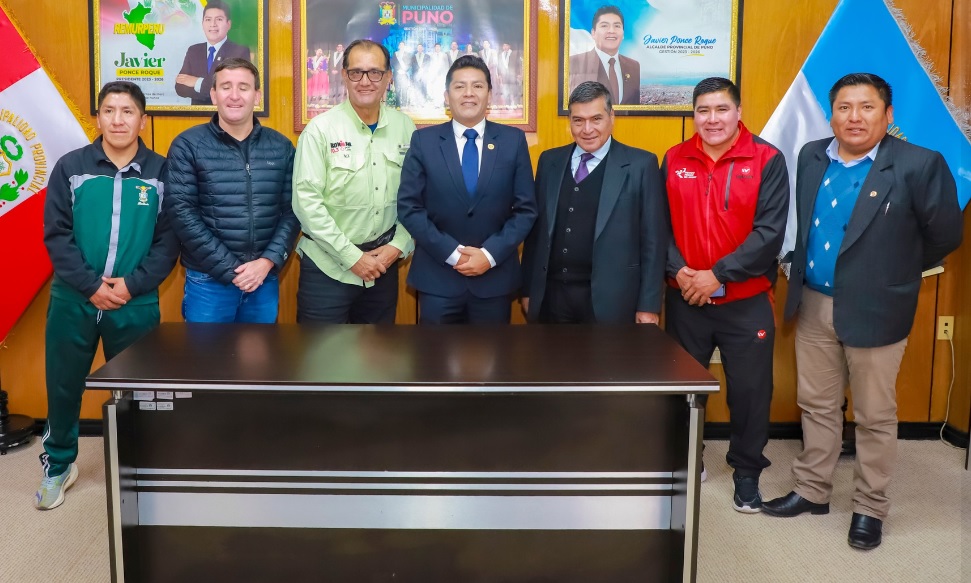 Puno se prepara para un triatlón internacional a orillas del lago sagrado de los incas