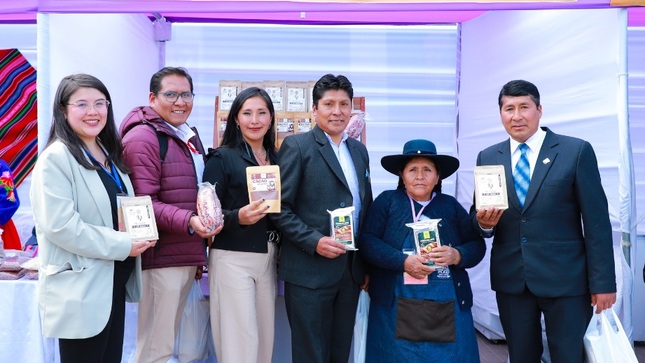 Municipalidad de Puno presente en la segunda edición de Emprendelaria 2024