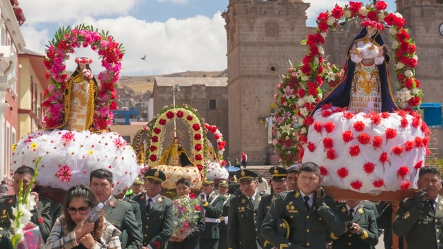 Se realizó homenaje en conmemoración por el Día de Santa Rosa de Lima en la Plaza Mayor de Puno