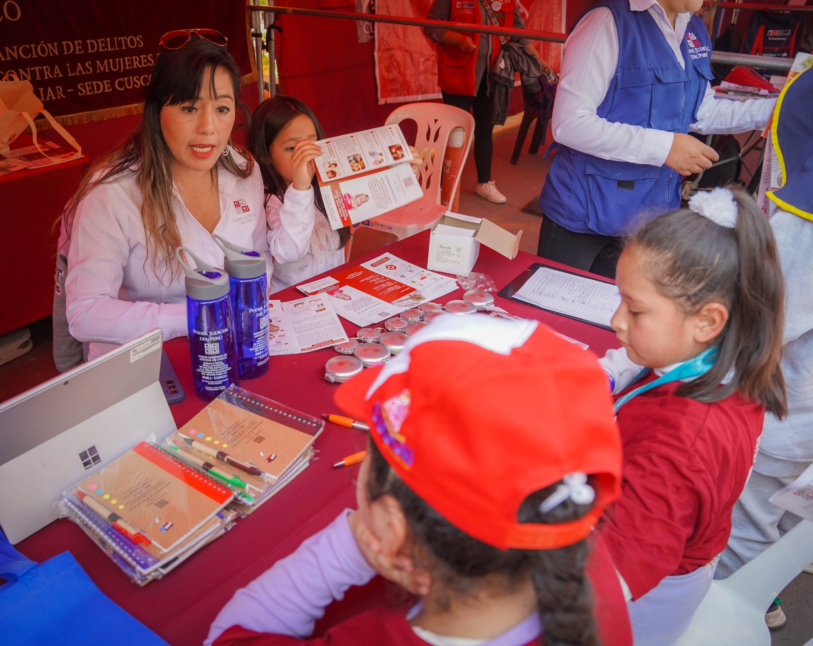Corte de Cusco reafirma su compromiso en la lucha contra la trata de personas en 2da edición de Trota contra la Trata y Feria Informativa