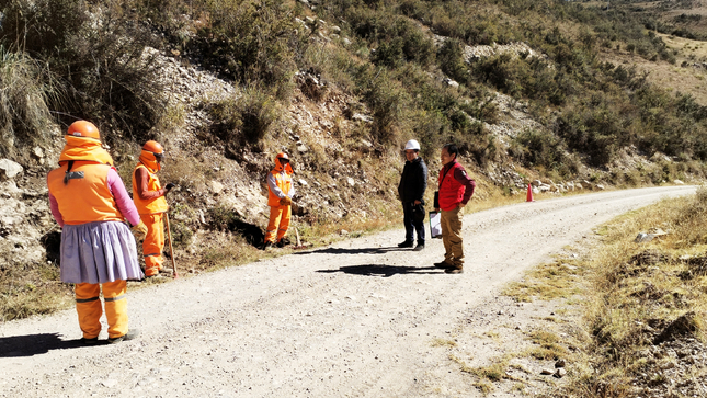 Huancavelica.- La Contraloría General detectó diversas situaciones adversas durante la ejecución del mantenimiento rutinario de los caminos vecinales en los distritos de Cuenca, Yauli, Acoria y Pilchaca, en la provincia de Huancavelica, ya que los trabajos no se realizan según lo estipulado en los términos de referencia y de acuerdo a la programación de las actividades.