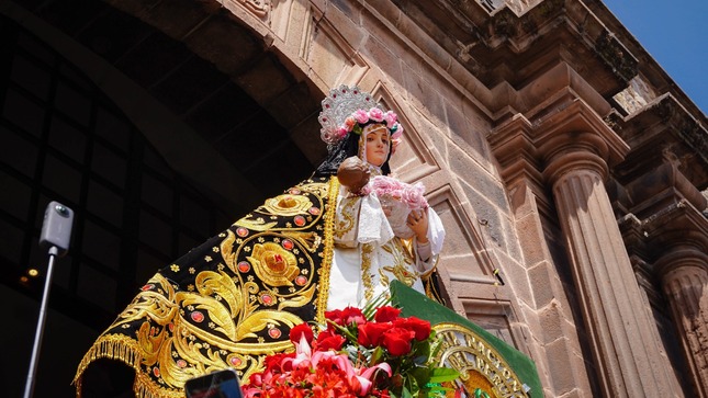 Presidenta de laCorte de Cusco participó en Misa y Recorrido Procesional de la Sagrada Imagen de América Santa Rosa de Lima