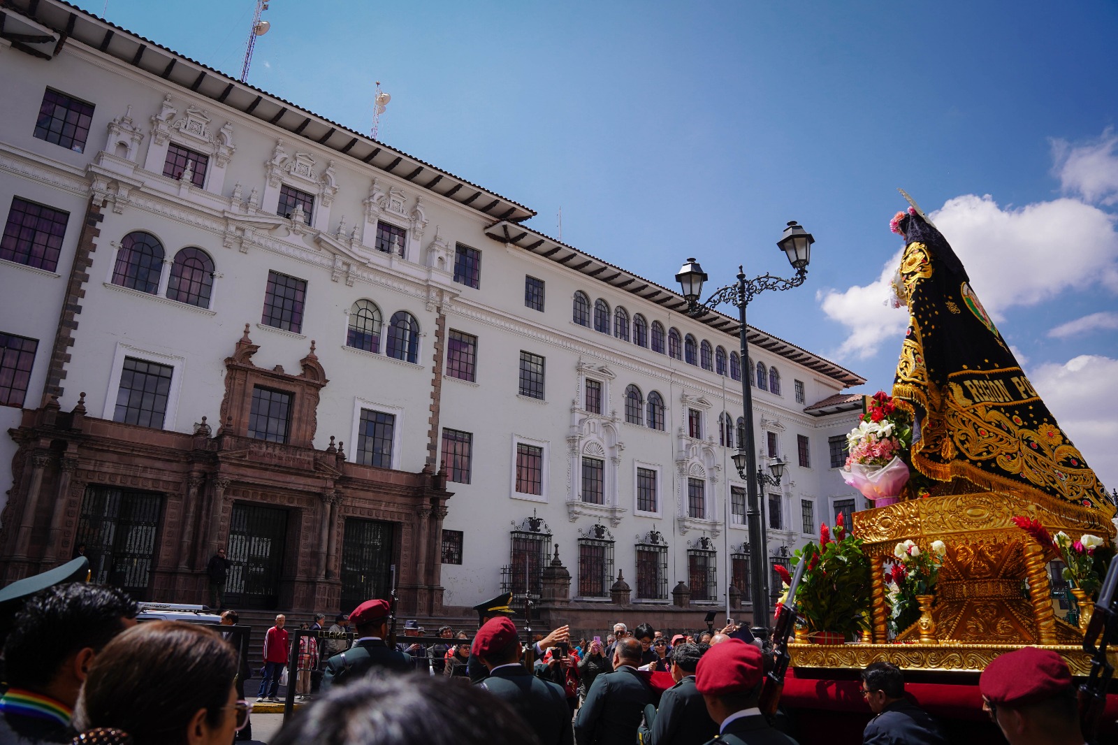 Presidenta de laCorte de Cusco participó en Misa y Recorrido Procesional de la Sagrada Imagen de América Santa Rosa de Lima