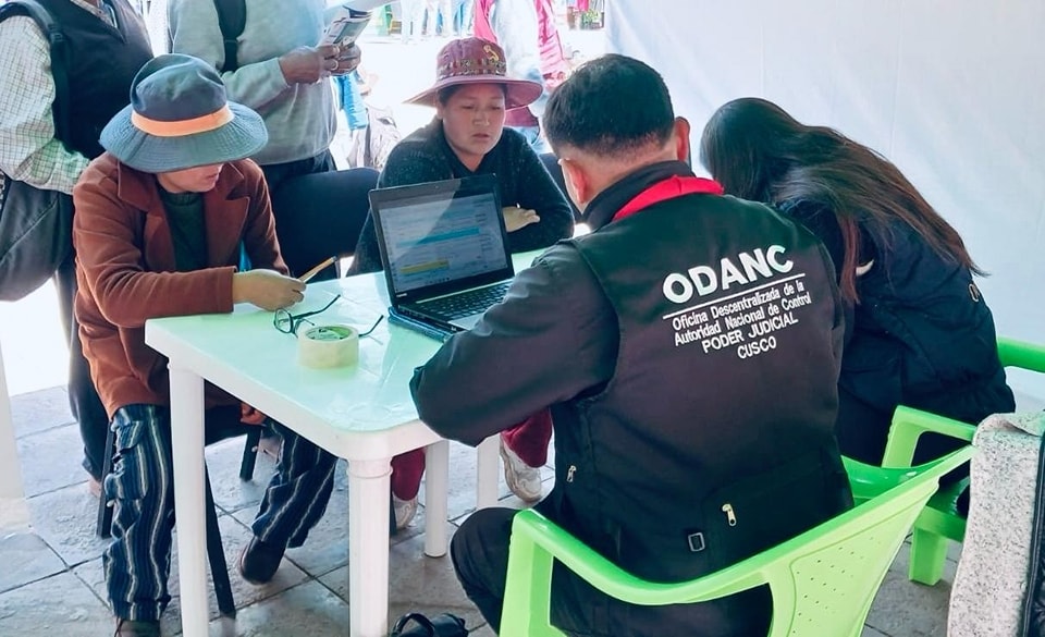 Oficina Descentralizada de la Autoridad Nacional de Control realizó camapaña "La Queja que mejora la Justicia" en Canchis