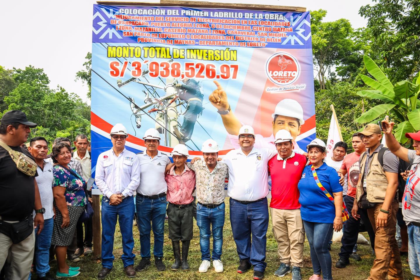 Alcalde Cesar Vidaurre participa en inicio de Electrificaciรณn en 9 localidades de belรฉn