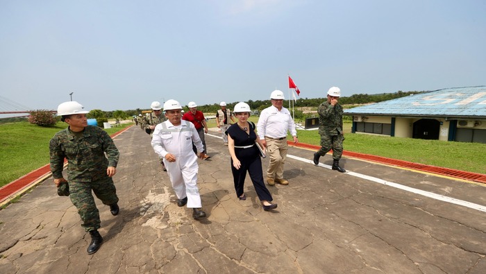 Ministro de Defensa y delegación de Estados Unidos constataron capacidades del SIMA Iquitos