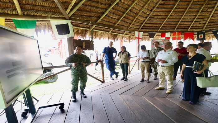 Ministro de Defensa y delegación de Estados Unidos constataron capacidades del SIMA Iquitos