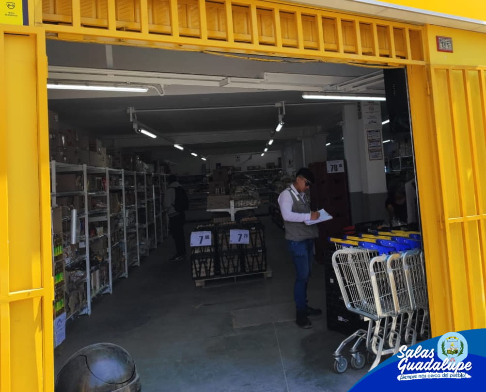 OPERATIVO DE FISCALIZACIÓN A ESTABLECIMIENTOS COMERCIALES EN GUADALUPE - CERCADO