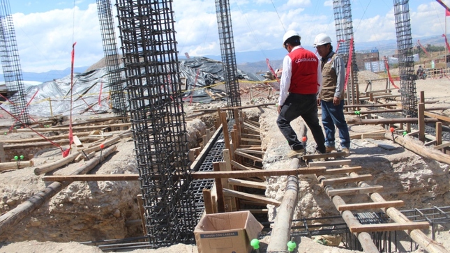 Ayacucho.- La Contraloría General alertó al Gobierno Regional de Ayacucho sobre las deficiencias de construcción en la ejecución de la obra “Mejoramiento de los servicios de formación profesional en Ingeniería Agrícola de la Universidad Nacional de San Cristóbal de Huamanga - UNSCH en provincia de Huamanga”.