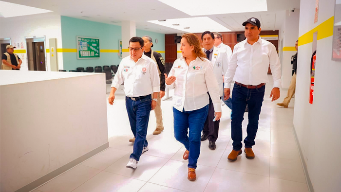 El área construida supera los 7 900 m2, con dos pisos, 7 camas de emergencia general, 37 camas de internamientos, consultorios equipados, sala de partos, además de una ambulancia para la atención de emergencias.