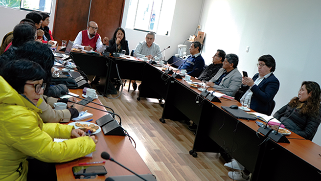 CNE dialoga sobre Gestión Educativa Descentralizada y su vinculación con los gobiernos locales