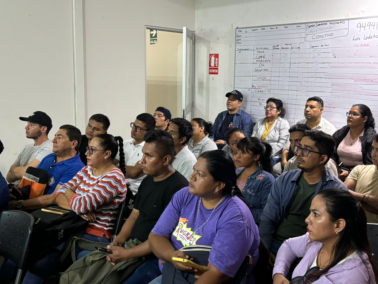 Personal del SAT-T en capacitación.
