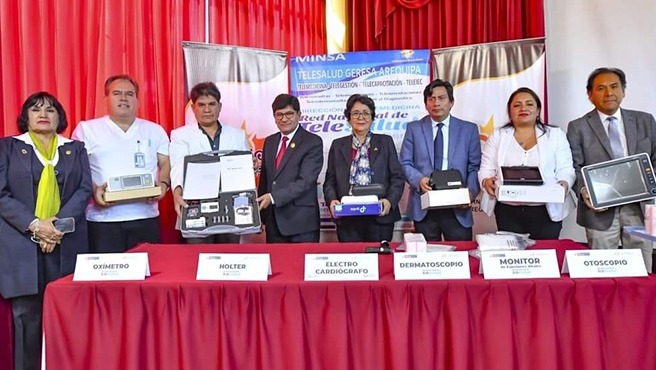 Arequipa: Minsa realiza entrega de equipos biomédicos para fortalecer la Red Nacional de Telesalud