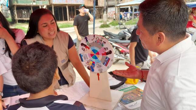 la Municipalidad Distrital de Belén, Tony Isuiza Tangoa, participó de la feria informativa “Creciendo sin miedo, viviendo con amor”