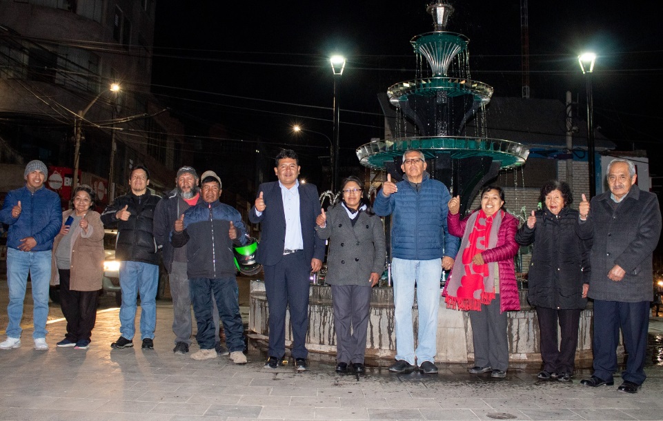 Municipalidad Provincial de Puno pone en funcionamiento pileta Victoria en el parque 7 Esquinas