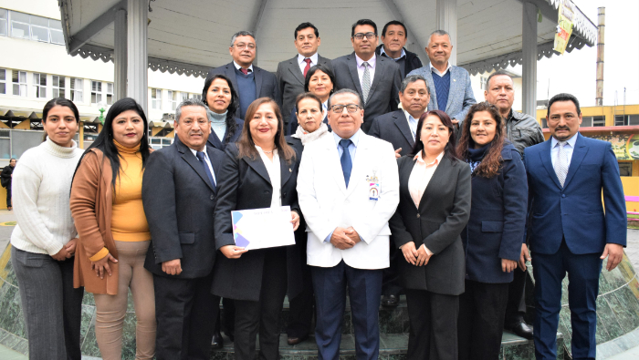 El director general, Dr. Carlos Urbano Durand, resaltó la labor de cada uno de los profesionales.