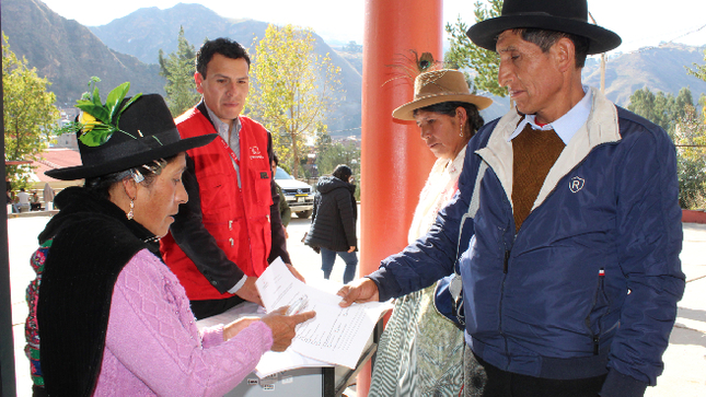 Huancavelica.- Este 17 y 18 de setiembre, los ciudadanos y representantes de la sociedad civil organizada de las provincias de Churcampa y Tayacaja podrán participar en las Audiencias Públicas Presenciales “La Contraloría Te Escucha” y presentar sus denuncias relacionadas a irregularidades en obras, contrataciones, ejecución presupuestal, así como deficiencias en servicios públicos que brinda el Estado en dichas provincias.