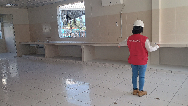 Pasco. - La Contraloría General recomendó a las autoridades de la Universidad Nacional Daniel Alcides Carrión adoptar las medidas necesarias para superar los riesgos advertidos en la obra de construcción e implementación de los laboratorios agropecuarios con fines de investigación, en la sede filial Oxapampa, luego de evidenciarse deficiencias técnicas en la ejecución del proyecto cuya inversión supera los S/ 7.5 millones.