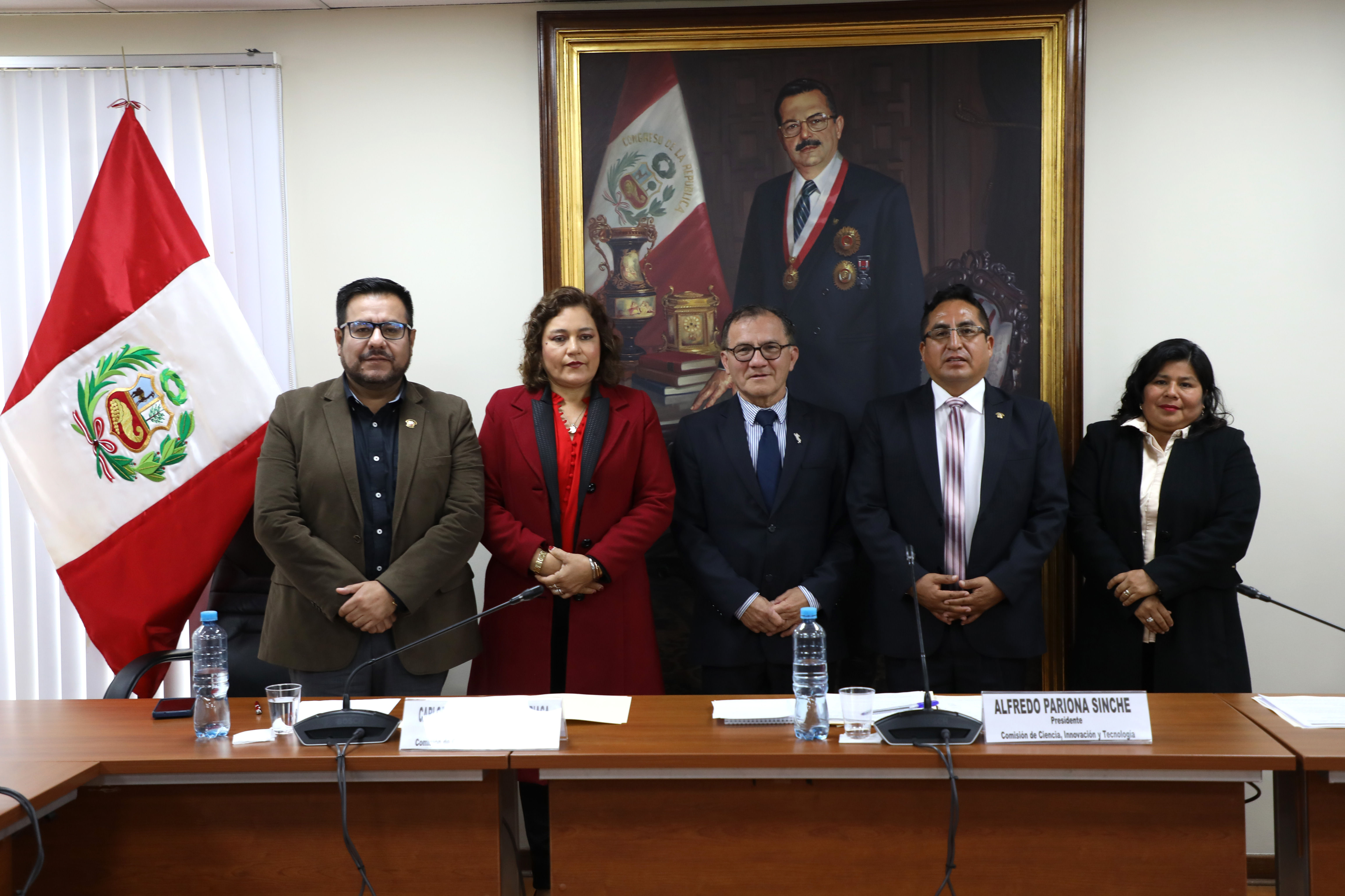 El Dr. Sixto Sánhez presentó las principales líneas estratégicas de su gestión, enfocadas en fortalecer la integridad científica ydescentralizar las actividades de CTI.