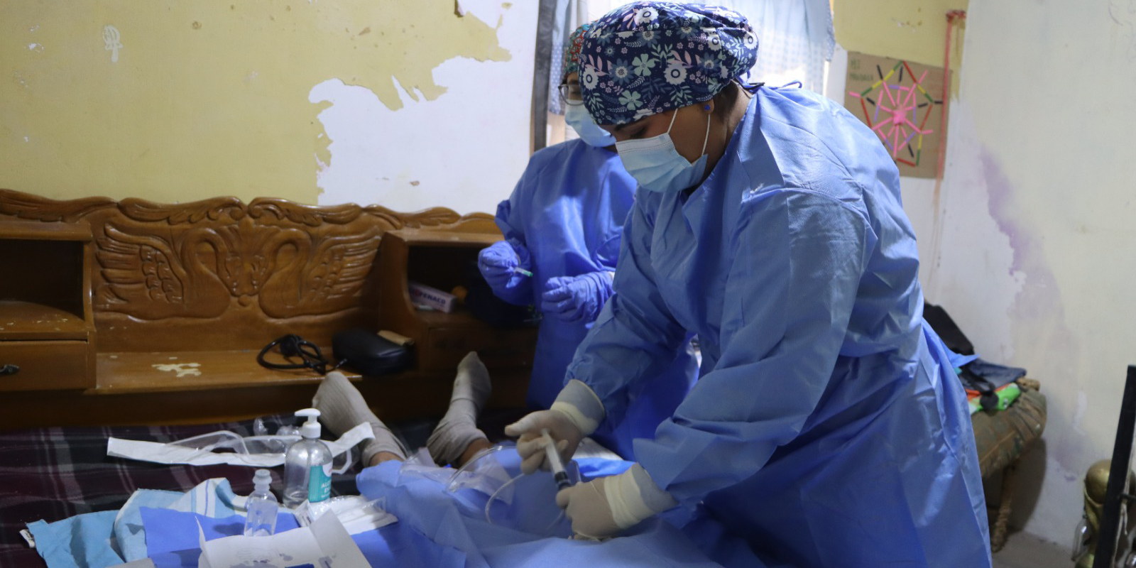 brigadas, compuestas por médicos, enfermeras y psicólogos dedicados, trabajan de la mano con los hospitales II-2 Santa Rosa y el de Apoyo II-2 de Sullana