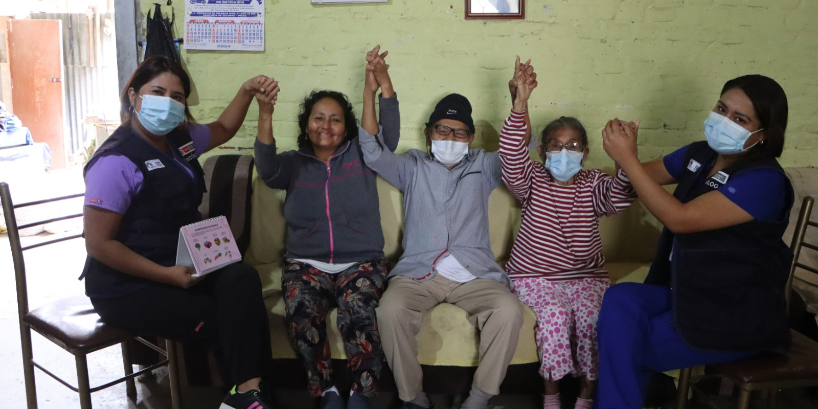 brigadas, compuestas por médicos, enfermeras y psicólogos dedicados, trabajan de la mano con los hospitales II-2 Santa Rosa y el de Apoyo II-2 de Sullana