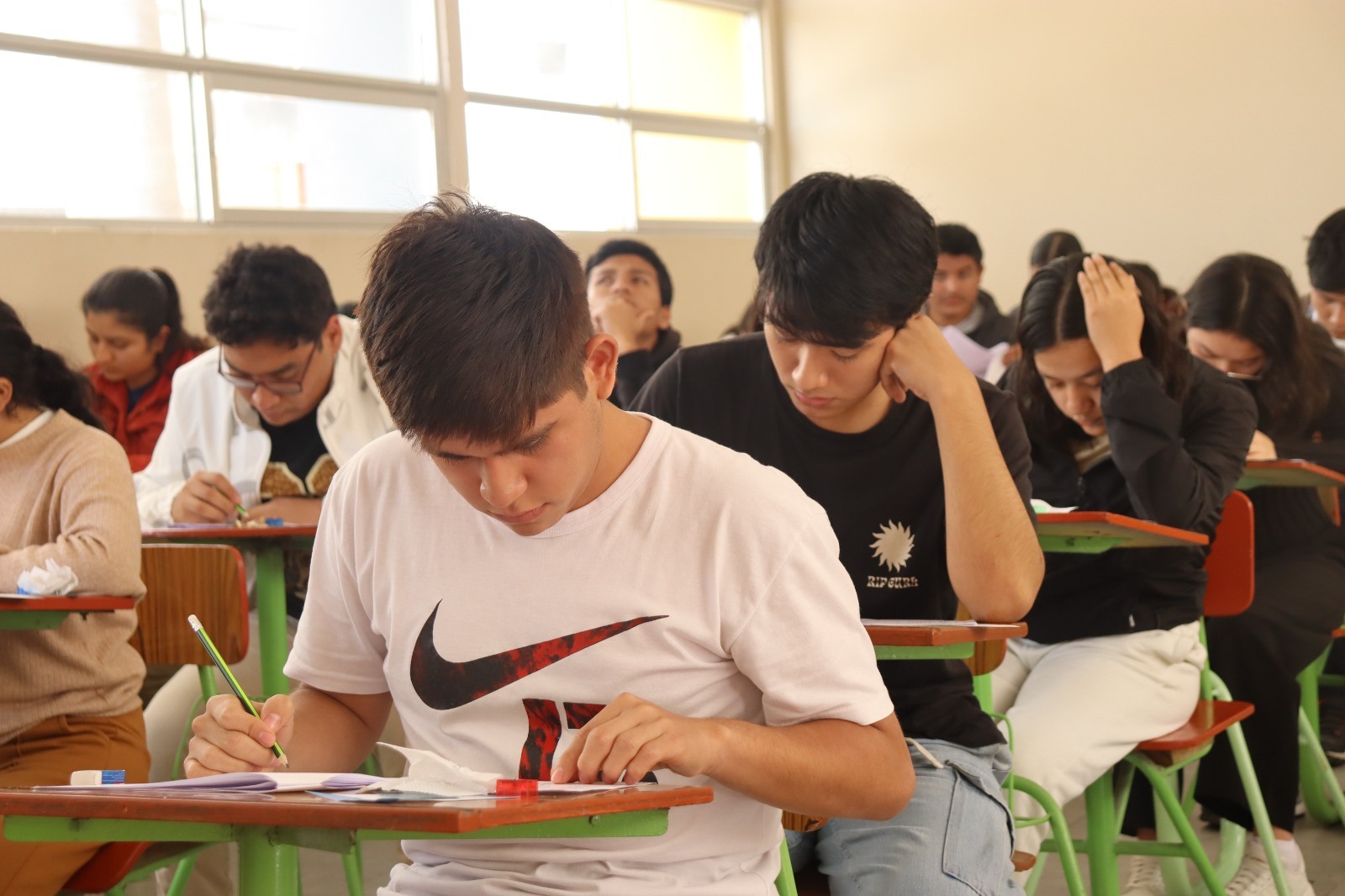 realizando examen 