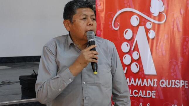 Comprometidos con la población en brindar una mejor calidad de vida, la tarde de ayer el alcalde provincial John Larry Coayla junto a su equipo técnico, sostuvo una reunión con los pobladores del Centro Poblado Los Ángeles para llegar a acuerdos sobre las principales inquietudes y necesidades de los vecinos del sector.