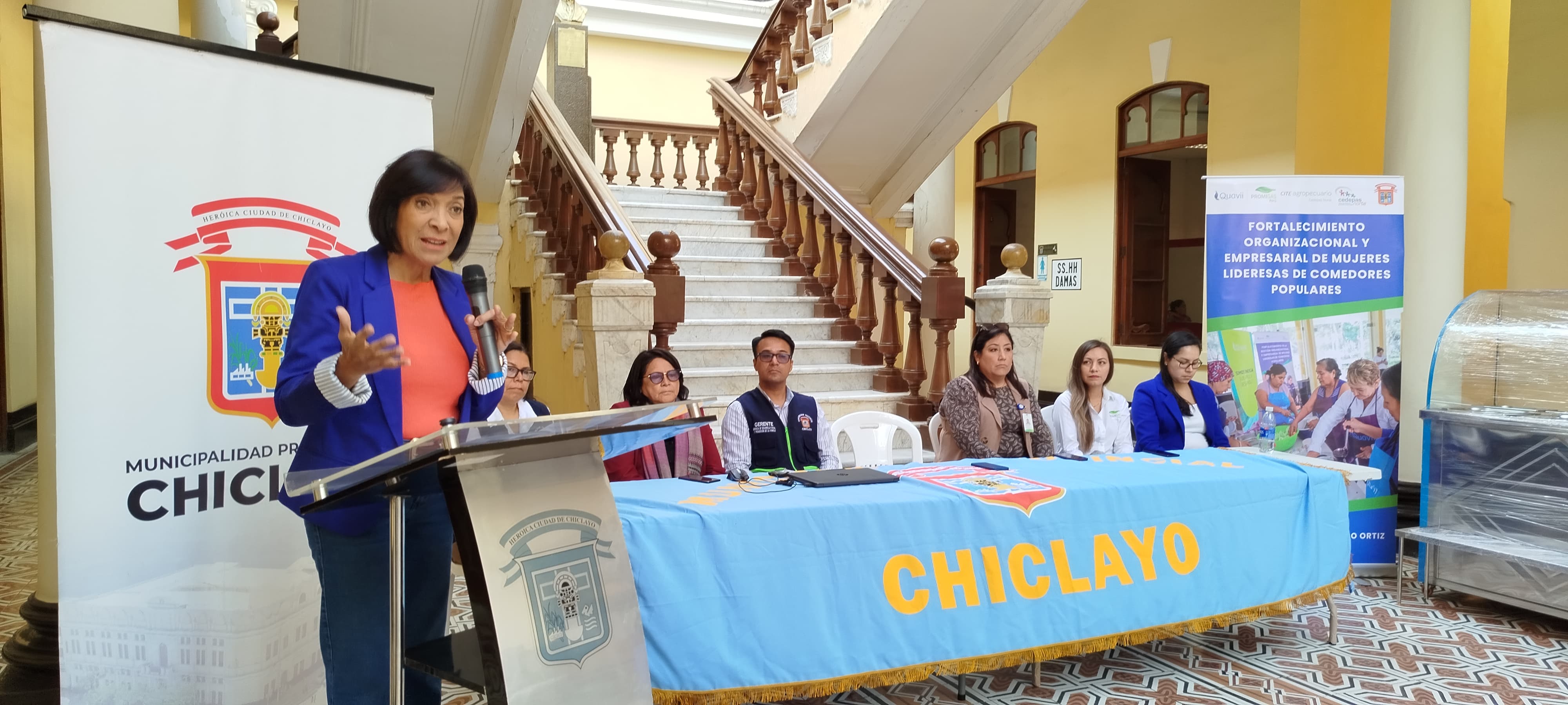 ALCALDESA EN PREMIACIÓN DE MADRES LIDERESAS DE COMITÉS Y COMEDORES
