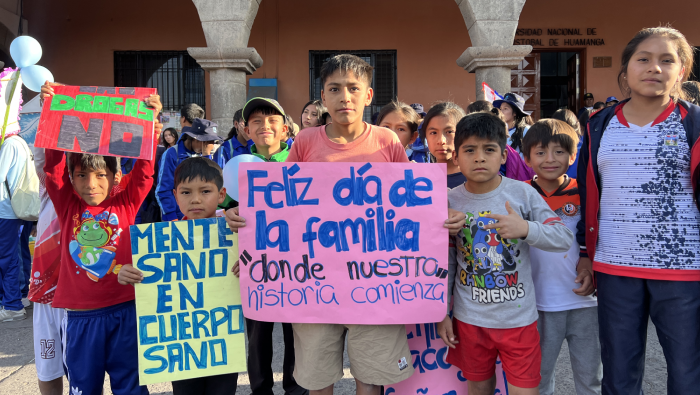 Ayacucho: Realizan pasacalle por una vida sin drogas y violencia en Huamanga