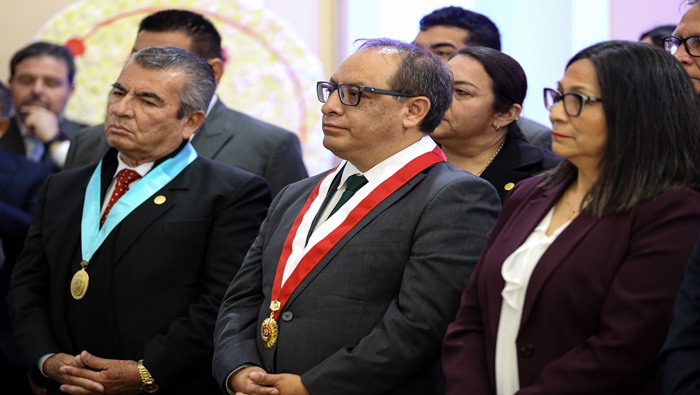 Presidenta del TC Luz Pacheco y magistrado Gustavo Gutiérrez participaron en ceremonia de aniversario de la Defensoría del Pueblo