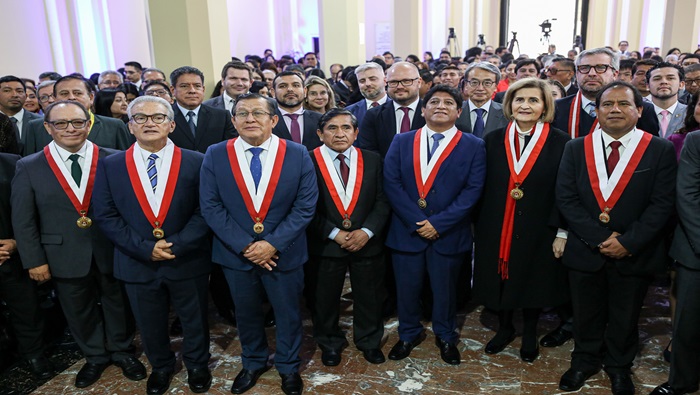 Presidenta del TC Luz Pacheco y magistrado Gustavo Gutiérrez participaron en ceremonia de aniversario de la Defensoría del Pueblo