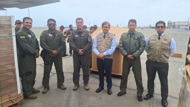 Gobierno del Perú entrega ayuda contraincendios de última generación a Bolivia