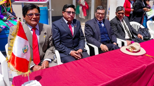 Institución Educativa Secundaria Independencia Nacional de Puno celebra su LIX Aniversario con colorida ceremonia