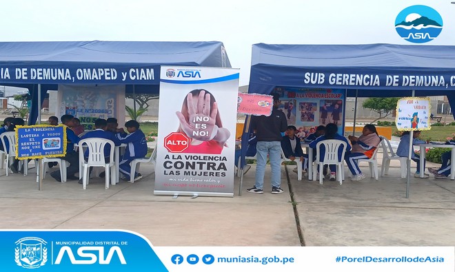 Con gran éxito se realizó la activación comunicacional “Exprésate contra la violencia” en el marco del mantenimiento de la campaña ❞¡𝗔𝗰𝘁𝘂𝗲𝗺𝗼𝘀 𝗬𝗮! 𝗦𝗮𝗹𝘃𝗲𝗺𝗼𝘀 𝗮 𝗹𝗮𝘀 𝗻𝗶𝗻̃𝗮𝘀 𝗱𝗲 𝗹𝗮 𝘃𝗶𝗼𝗹𝗲𝗻𝗰𝗶𝗮 𝘀𝗲𝘅𝘂𝗮𝗹❞, en el Anexo Santa Cruz de Asia.
La actividad se realizó con el objetivo de impulsar en la población, sobre la prevención de la violencia sexual y su compromiso y actuación oportuna a fin de evitar consecuencias fatales o la interrupción del proyecto de vida de las niñas y adolescentes.
De esta manera, nuestro alcalde y presidente de la Instancia Distrital de Concertación para la Prevención, Sanción y Erradicación de la Violencia Contra las Mujeres e Integración del Grupo Familiar, Isaias Alcántara Malásquez, continúa trabajando para prevenir y evitar toda violencia contra las niñas y adolescentes.
