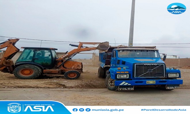 La Municipalidad Distrital de Asia que lidera el alcalde Isaias Alcántara Malasquez, a través de la Sub Gerencia de Transporte continúa realizando el recojo de desmonte y basura en los espacios públicos, utilizando un cargador frontal y volquete.
Desde la Municipalidad Distrital, hacemos un llamado a la población que no arroje basura y desmote en la vía pública y a su vez que no coloquen sus materiales de construcción en la calle, ya que es responsabilidad de todos mantener limpia y ordenada nuestro distrito.
#MunicipalidadDistritalDeAsia
#PorelDesarrollodeAsia
#IsaiasAlcantaraAlcaldedeAsia