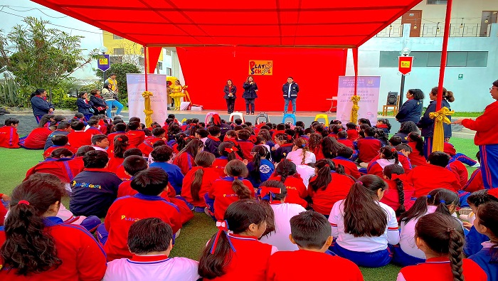 Estudiantes son capacitados en educaciรณn vial con el programa "Caminando Seguro"