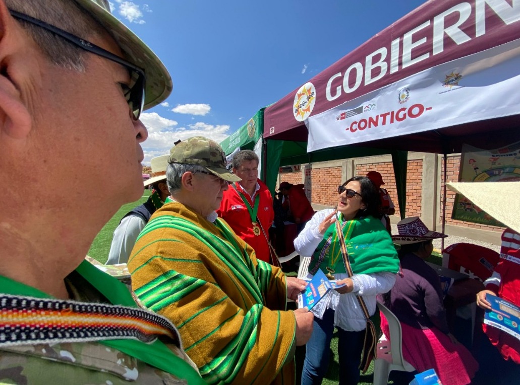 Ministro de Defensa supervisó desarrollo del tercer PIAS terrestre para la población vulnerable de Arequipa