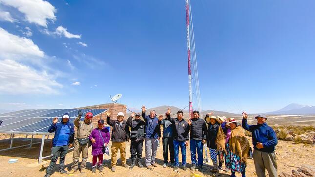 Pobladores de Ancomarca ya cuentan con señal de radio y televisión