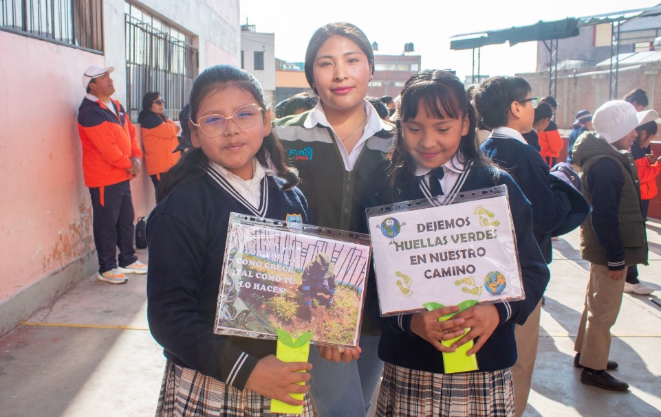 Más de 120 estudiantes participan en la Campaña de Sensibilización “Sembrando conciencia, cosechando un futuro verde” en la I.E.P. S.A.P.
