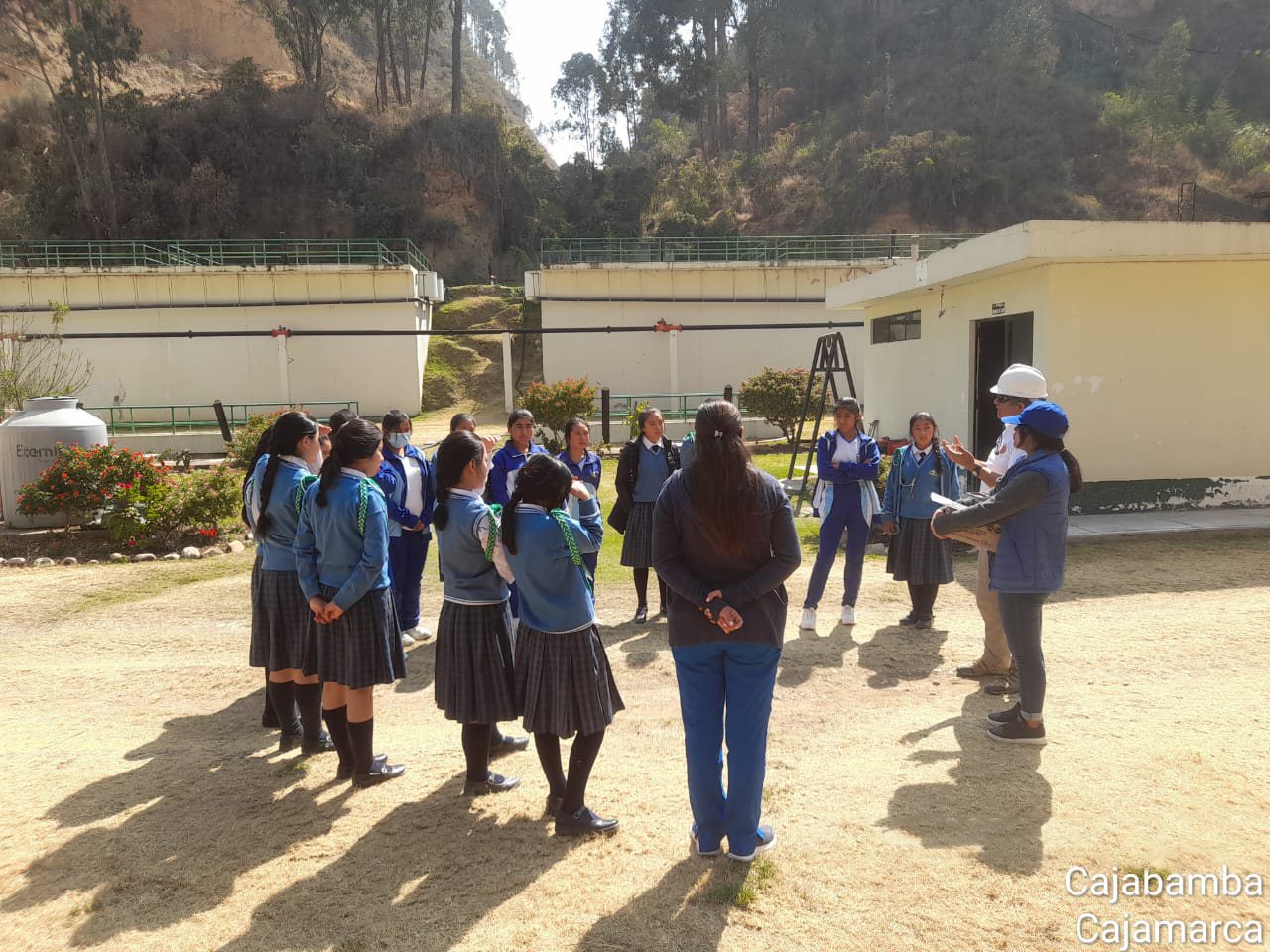 Visita técnica a la PTAR con la I.E Micaela Bastidas