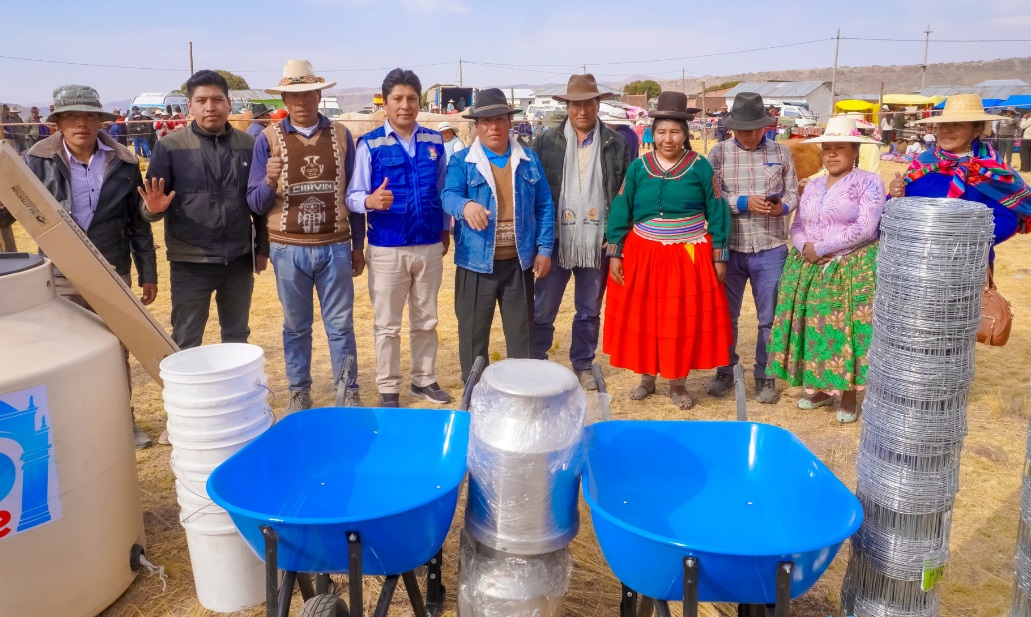 Municipalidad de Puno participa en la XVIII Feria de exposición ganadera y artesanal Ayrumas Carumas