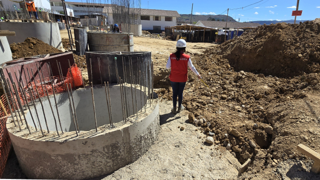 Amazonas.– La Contraloría General advirtió situaciones que pueden afectar la ejecución de la obra “Construcción de aulas de la Escuela Profesional de Ingeniería Ambiental de la Universidad Nacional Toribio Rodríguez de Mendoza, en Chachapoyas”. Este proyecto está contratado por un monto de S/ 21 425 000,00 que podría afectar a más de 472 beneficiarios.