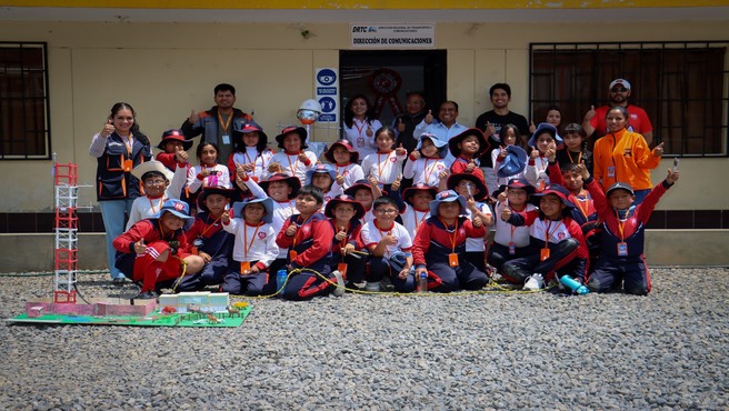 Estudiantes del colegio Fe y Alegría de Huaraz visitan instalaciones de la DRTC
