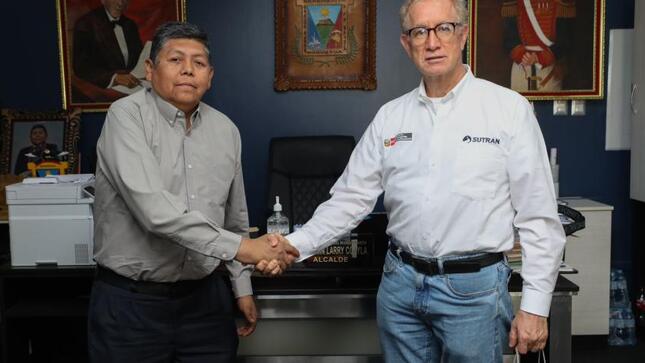 El alcalde provincial de Mariscal Nieto, John Larry Coayla, sostuvo una reunión con el superintendente de la Superintendencia de Transporte Terrestre de Personas, Carga y Mercancías (Sutran), Abel Alvarado Huertas.