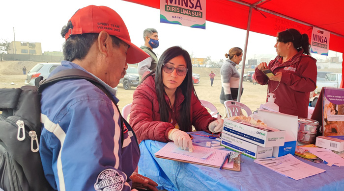 Exitosa campaña de salud en Manchay beneficia a más de 3 mil personas