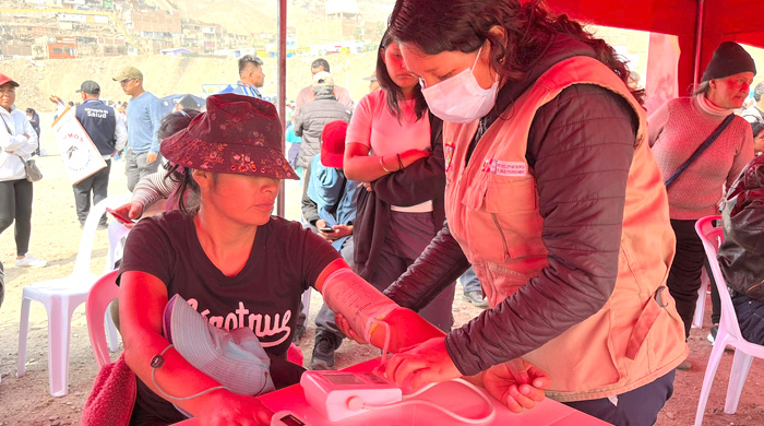 Exitosa campaña de salud en Manchay beneficia a más de 3 mil personas