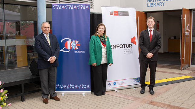 Embajada Británica en Perú y CENFOTUR lanzan el Concurso “Un cóctel por los 200 años” 