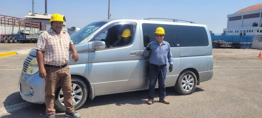 Miniban Nissan que será para el distrito de Quilahauni