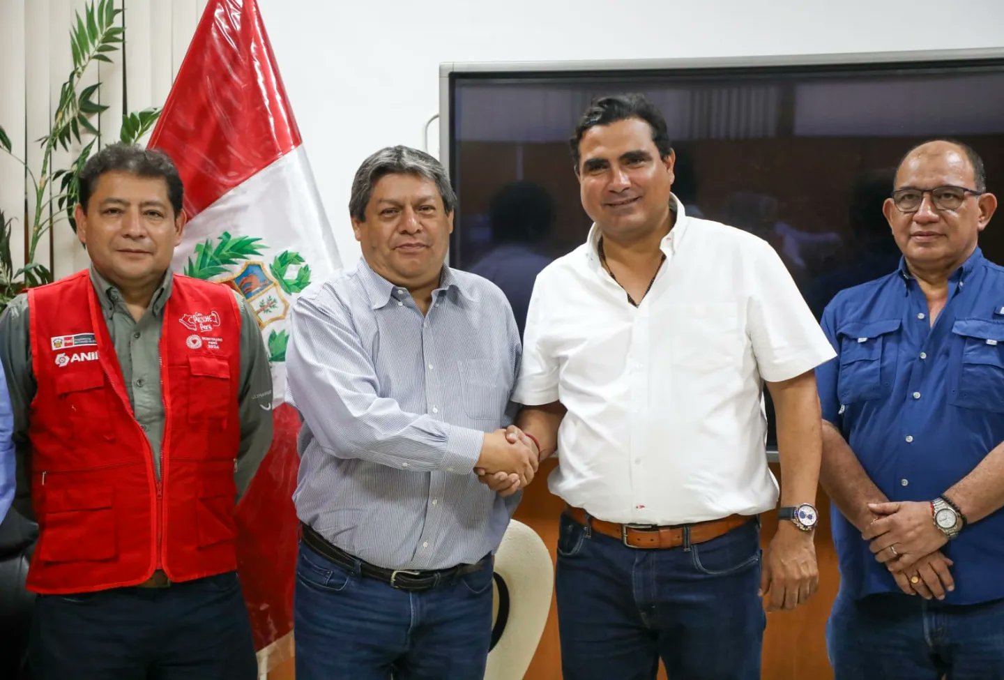 Gestión del gobernador, Luis Neyra, logra que Ejecutivo apruebe presupuesto para carretera Chulucanas-Frías